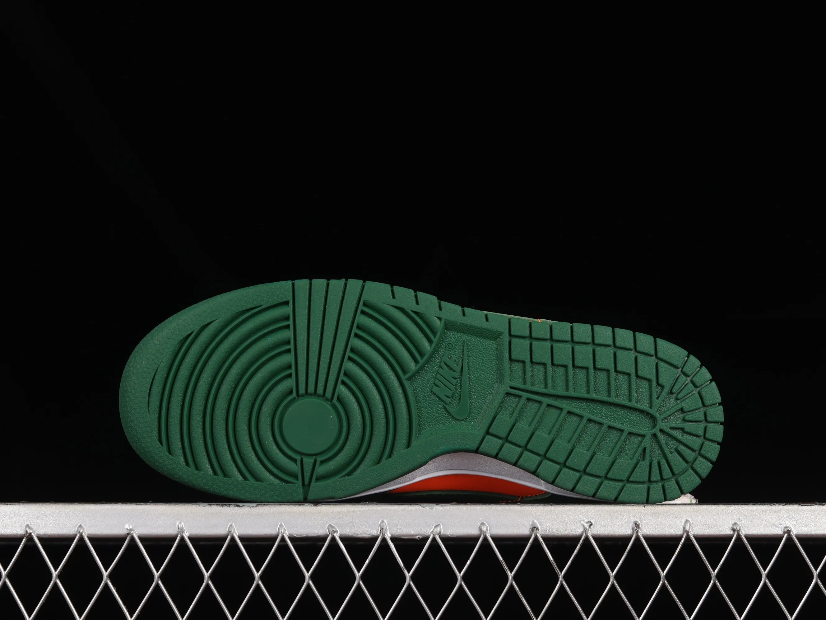 All categories Nk SB Dunk series Nk SB Dunk Low low-top sneakers C version Nk SB Dunk Low "Miami Hurricanes" orange green SB low-top casual sneakers DD1391-300